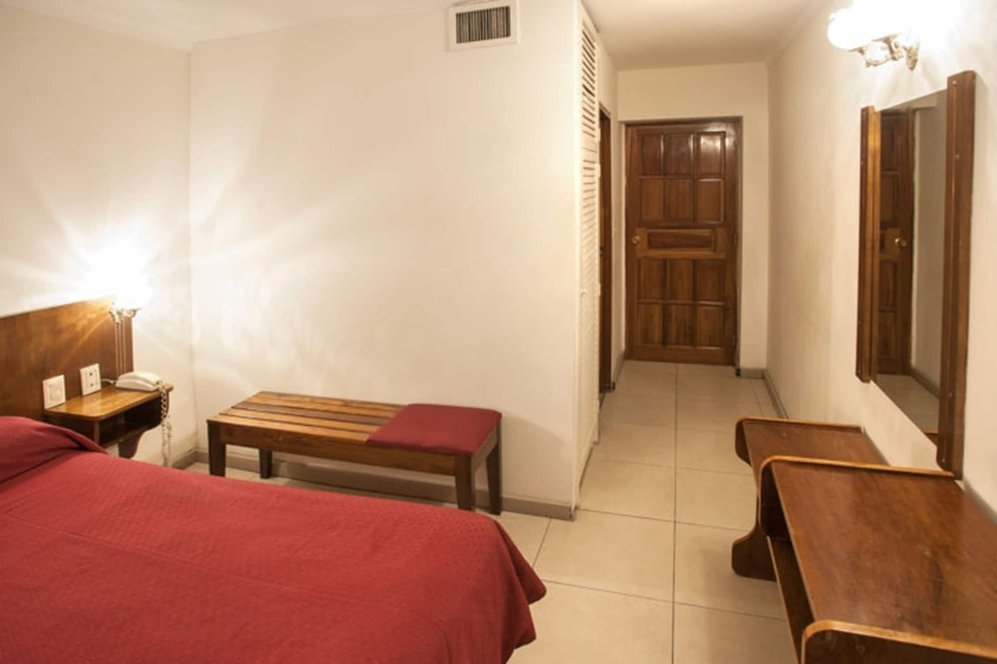 מנדוזה Hotel Princess מראה חיצוני תמונה